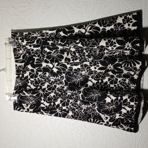 Ann Taylor Dresses & Skirts - ANN TAYLOR SILK SKIRT
